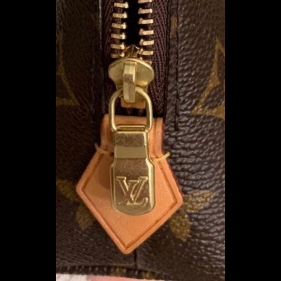 Louis Vuitton Cosmetic Pouch~Authentic - Picture 5 of 8